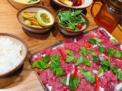 -野山舂·贵州现舂酸汤火锅(鸿通城店)