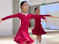 -炫艺舞蹈培训中心(枫尚奥特莱斯店)