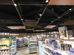 -中百仓储超市有限公司(越秀星汇维港店)