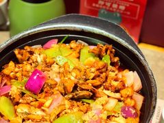 蒜香蛙-蛙小侠·沸腾砂锅(西关新天地店)
