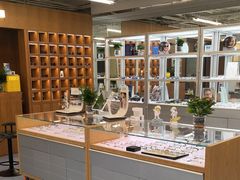 -无奔眼镜·蔡司·依视路授权店(马家堡店)