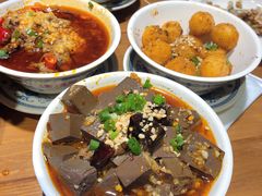 -炉小二铜锅牛蛙•川湘菜(三里屯店)