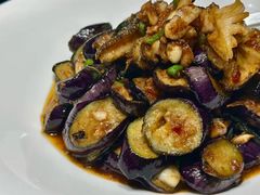 -鞍山大白鲨美食酒店