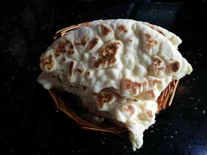 喜利妈妈锡伯族祖传菜谱-"他们家的锡伯饼真的不要太好吃 是小时候的.