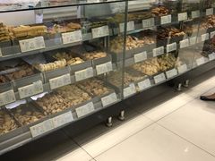 面包甜点陈列柜-上海哈尔滨食品厂(淮海中路店)