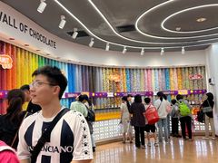 -m豆巧克力世界(上海世茂广场店)