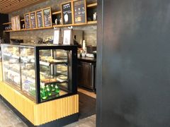 面包甜点陈列柜-星巴克(温州万象城商业街店)