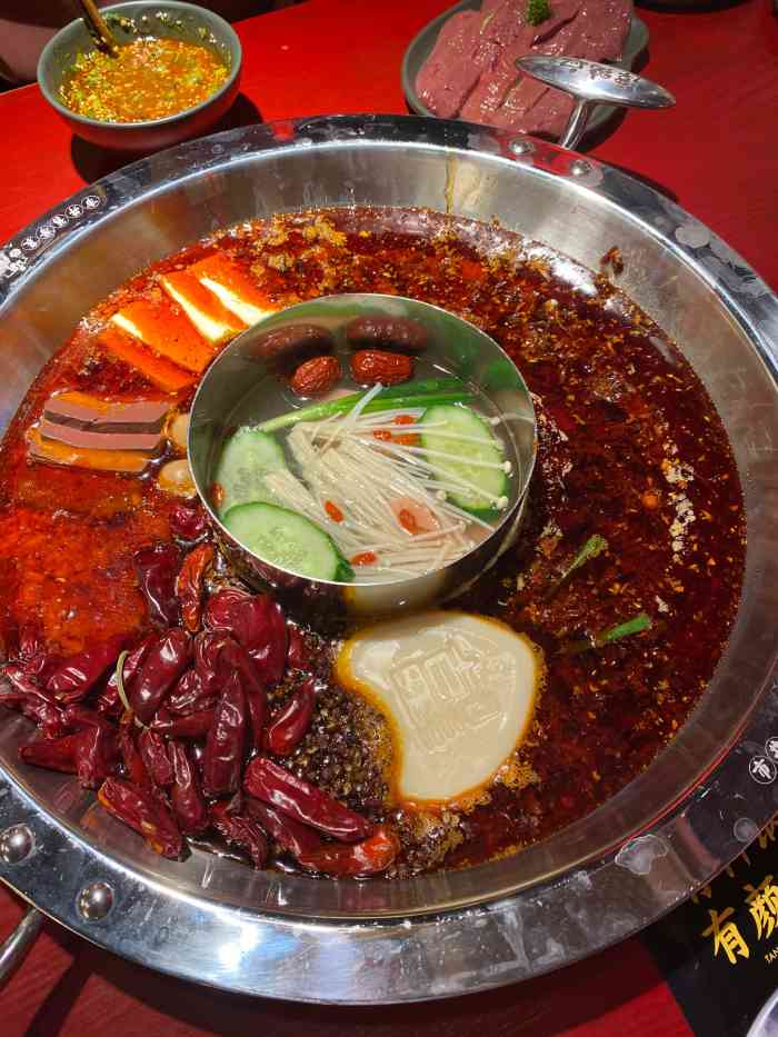 谭鸭血老火锅(吾悦广场店)-"吾悦广场新开的谭鸭血,之前听好多朋友