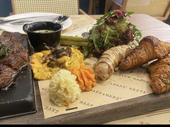 -Mark&Mars Restaurant