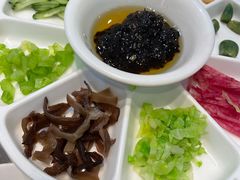 牛肉炸酱面-黑窑厂糖油饼烤鸭·清真菜(旗舰店)