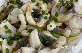 Steamed Crispy Pork and Tilapia Fillet