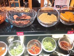 -荣吉招牌自助骨头锅(顾乡店)