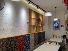 -李与白包子铺(桐梓林店)