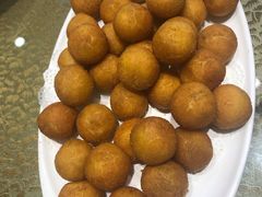 -老码头黑皮肘子锅包肉(赣水路店)