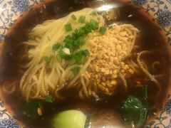 -赖扁担重庆小面(友谊路店)