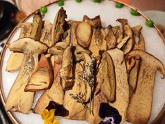 -芸山季·云南野生菌火锅(人民广场来福士店)