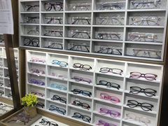 -视野联行眼镜·蔡司·控优点授权(长白万象汇店)