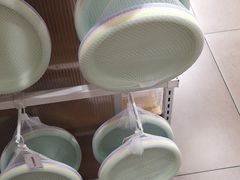 -名创优品(机场路百信广场店)