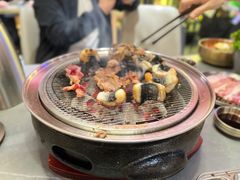 -围炉肉舍•炭烤活鳗•丹东海鲜烤肉(步行街店)