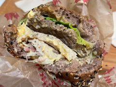 烤牛肉贝果三明治-Tims天好咖啡·贝果(东方广场店)