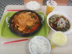 -重庆鲁能巴蜀中学食堂