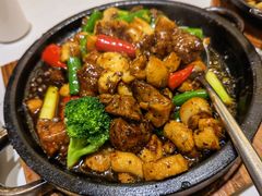 石锅蘑菇牛仔粒-鹿港小镇(滨北店)