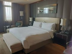 -天津京基皇冠假日酒店