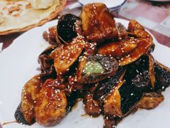焦糖茄子牛肉粒-桃子餐厅·天津菜(王顶堤总店)