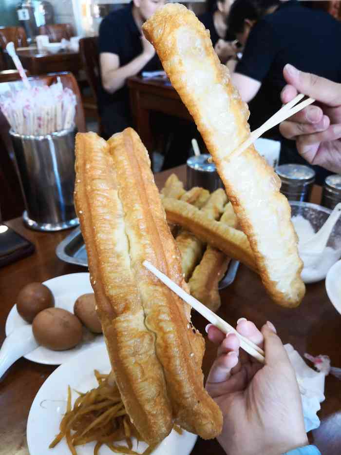 清真早点-"真的,我在北京城吃过最难吃的牛肉胡萝卜包.