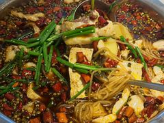 -乡土特色.冷锅鱼.牦牛肉汤锅