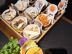 -菌自由丨野生菌火锅特色庭院餐厅(丽江古城店)
