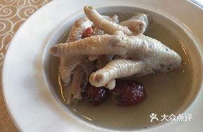 Palace Herbal-Infused Chicken Feet