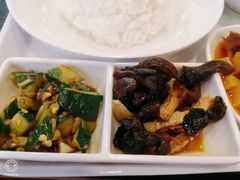 -黔阿牛菌汤牛肉粉全牛火锅(喷水池店)