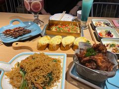 炒方便面-街角等你.大连海鲜烧烤.经典铁板海鲜串(西安路店)