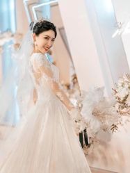 点击看大图 -挪娅婚纱摄影皇家会所
