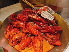 -巴厘龙虾·榜首油焖大虾(音乐学院·沿江酒馆店)