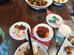 -富正毅三下锅·湘西韵味(天门山索道店)