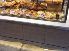 面包甜点陈列柜-巴黎贝甜(大宁国际商业广场店)