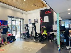 -思迈威健身(积玉桥万达店)