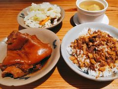 猪蹄-红猪卤肉饭(大西洋美食城店)