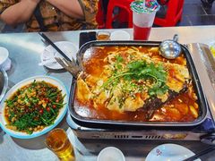 -邹胖哥好好吃餐馆(荔波美食街店)