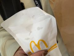 -麦当劳(上海虹桥站30B检票口楼上)