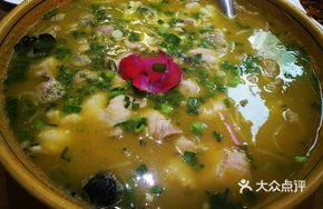 Fresh Chili Sour Soup with River Catfish