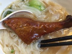 烧鹅腿河粉-深井陈记烧鹅酒家(新填地街店)