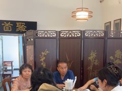 -聚首堂·特色小吃·肘子(什刹海德胜门店)