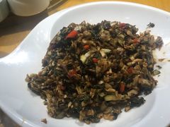 -国庆鱼头鱼尾馆(盛世华庭店)