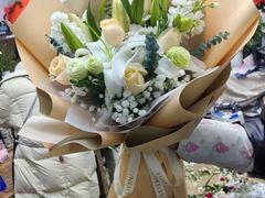 -亭亭鲜花店(中山北路店)