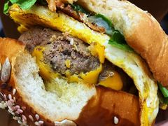 -HIGH FIVE哈福手工汉堡(桂林路店)