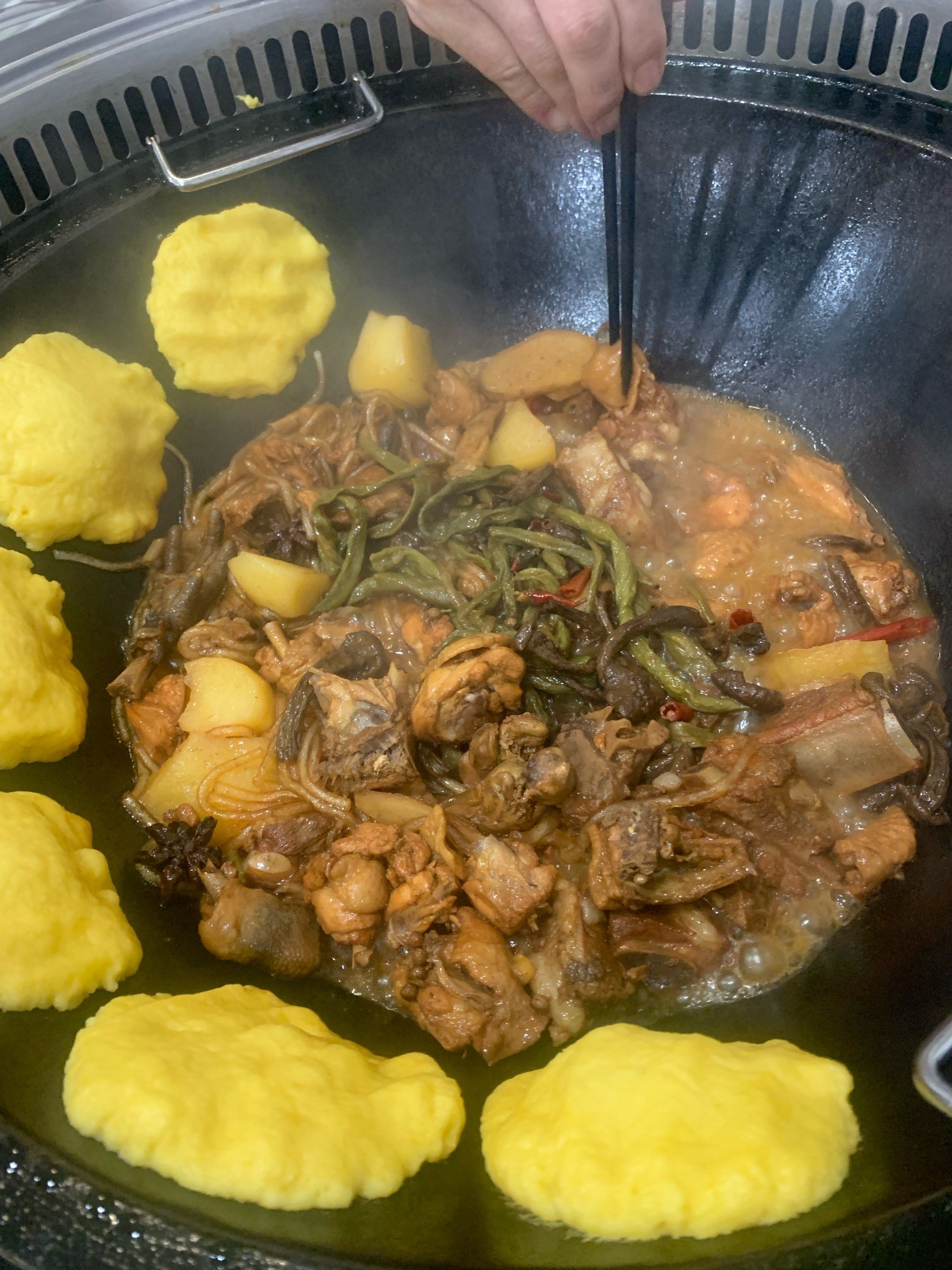 来南通尝尝东北的铁锅炖