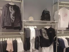 -BOY LONDON(上海佛罗伦萨小镇店)